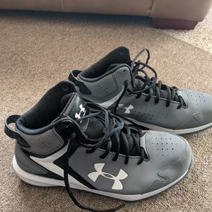 Under Armour Gray Basketball Shoes
